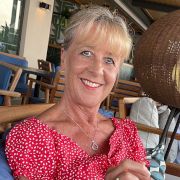 World traveler seeks first class companion