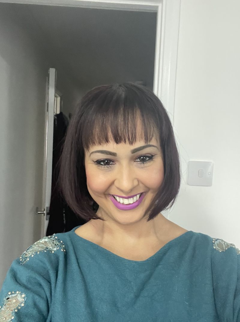 Nadia6033