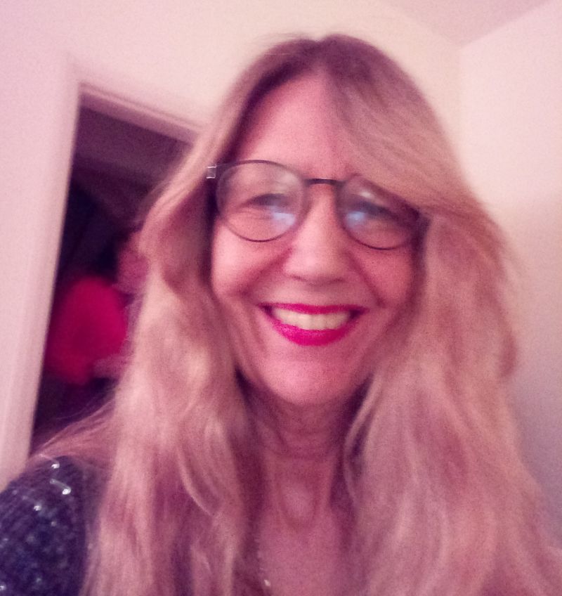 Sarah66_473